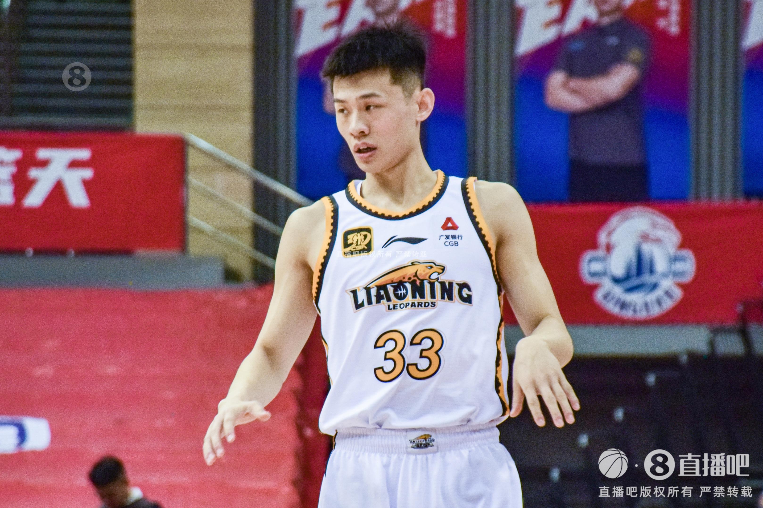 盡力了！王嵐嵚末節(jié)2記三分 全場(chǎng)18分鐘4中3拿到10分